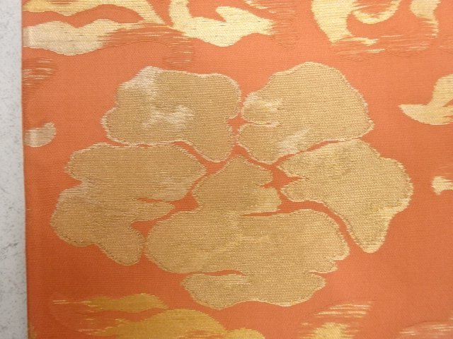  花唐草模様織り出し　袋帯